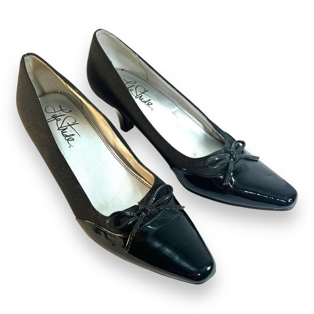LIFE STRIDE Black Faux Patent Leather and Fabric Kittten Heels Bows on Toes 7